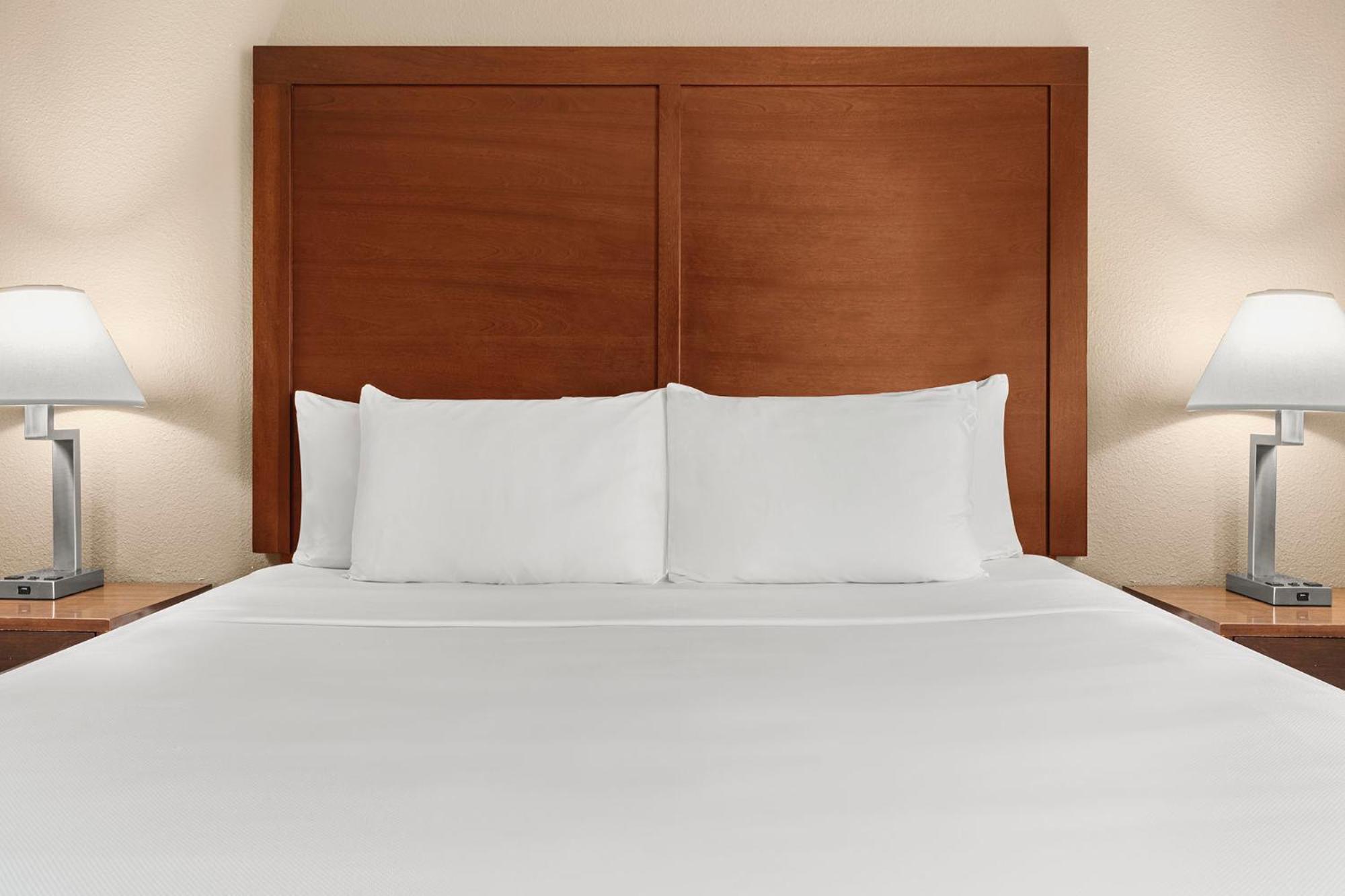 Comfort Inn & Suites Beaverton - Portland West Εξωτερικό φωτογραφία