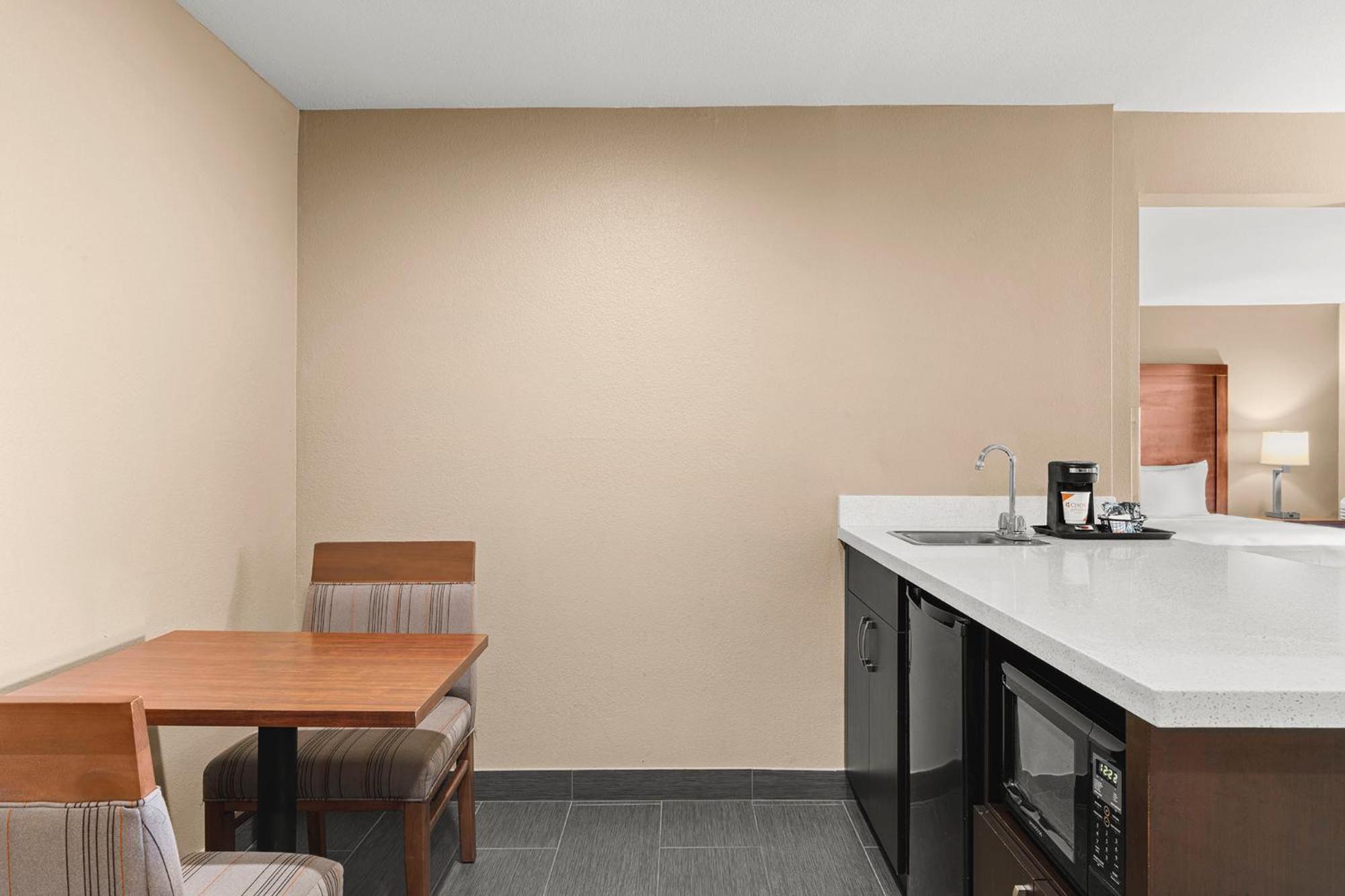 Comfort Inn & Suites Beaverton - Portland West Εξωτερικό φωτογραφία